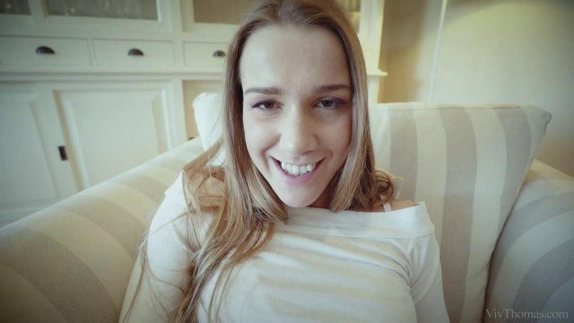 Превью Девушка двумя пальчиками довела подругу до бурного оргазма № 35049