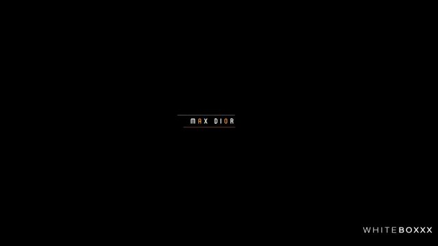 Шикарная телочка просит парня перед работой, чтобы он ее трахнул