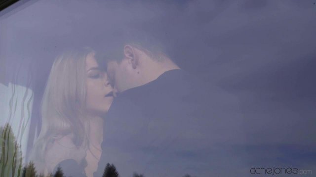 Превью Парень привез телку на дачу, чтобы натрахаться с ней вволю № 35415