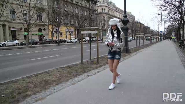 Превью Брюнетка помогла парню расслабиться, занявшись с ним жарким сексом № 35444