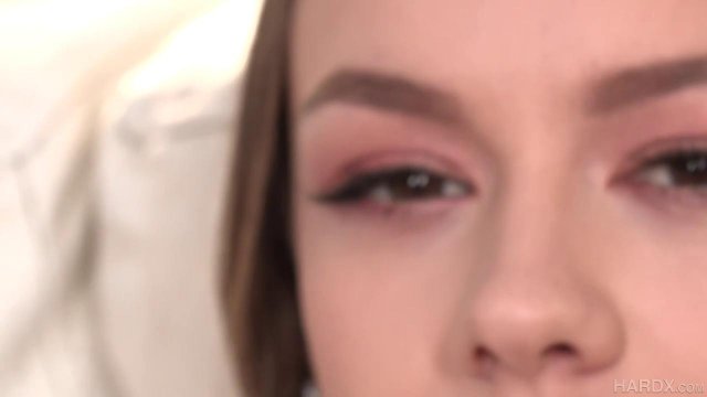 Парень сделал куни телочке, чтобы та дала себя трахнуть в анал