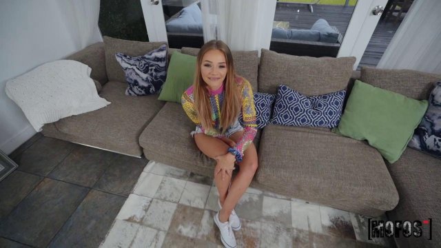 Личный тренер показал красотке новое упражнение, от которого она кончила