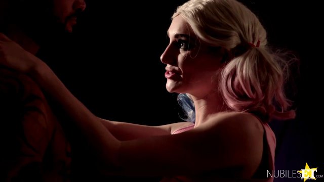 Превью Лысый мачо снял молодую девицу, чтобы унять свой сексуальный голод № 35534