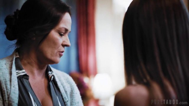 Превью Две подружки устроили тройничок с парнем № 36334