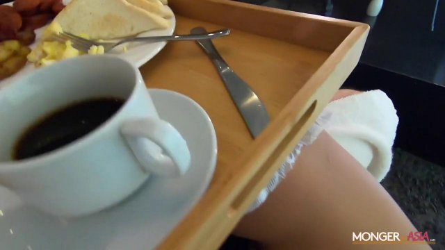 Превью Покорная служанка сексуально ублажает хозяина № 36345