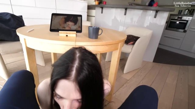 Превью Паренек отодрал двух лесбиянок в мокрые киски и заставлял их громко стонать № 38823