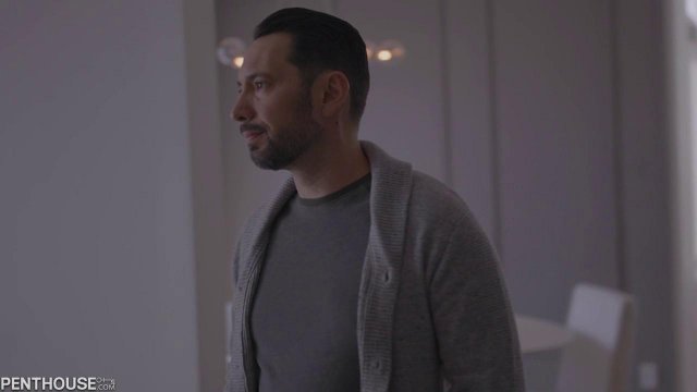 Превью Плоскогрудая девица решила развести на секс женатого мужика № 38837