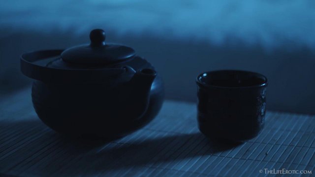 Превью Любительница шибари нежно мастурбирует бритую киску № 38921