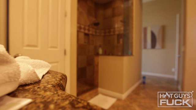 Превью Накаченный мачо протестировал киску новенькой на кастинге № 41580