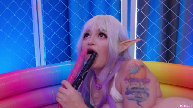 Превью Страстная девушка себя анальной дрочкой балует № 41630