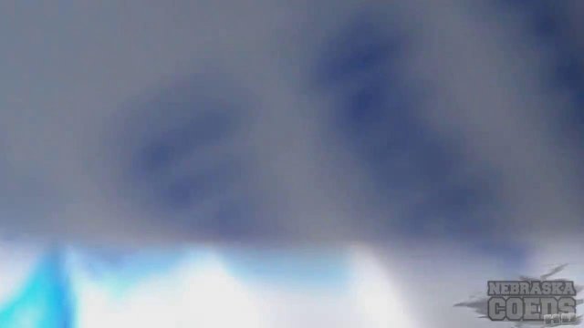 Превью Худышка с самотыком развлекается на природе № 41638