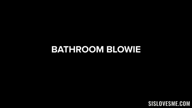 Телка сосет мужику в ванной и прыгает на члене