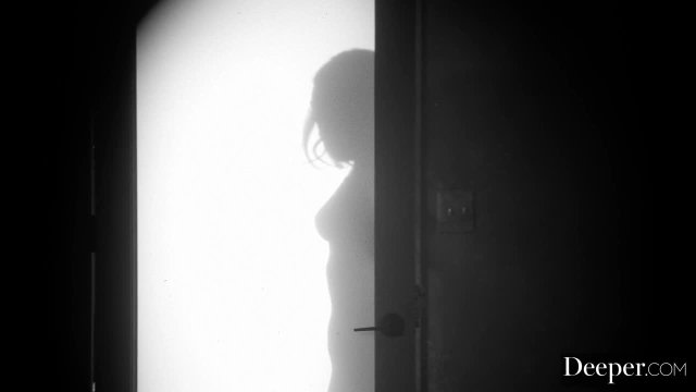 Не забудь пронзить её мохнатку своим прибором