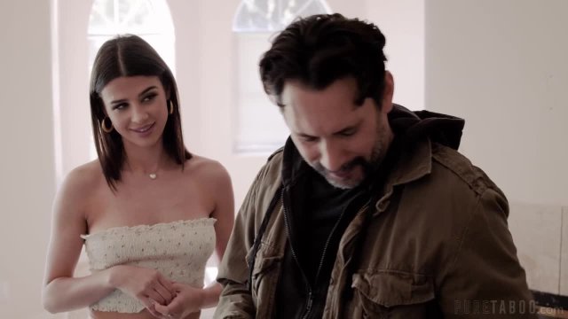 Превью Жена разрешила мне трахать нашу служанку № 46830